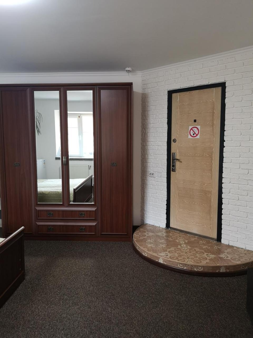 Apartments Like Hotel تشيرنيفتسي المظهر الخارجي الصورة