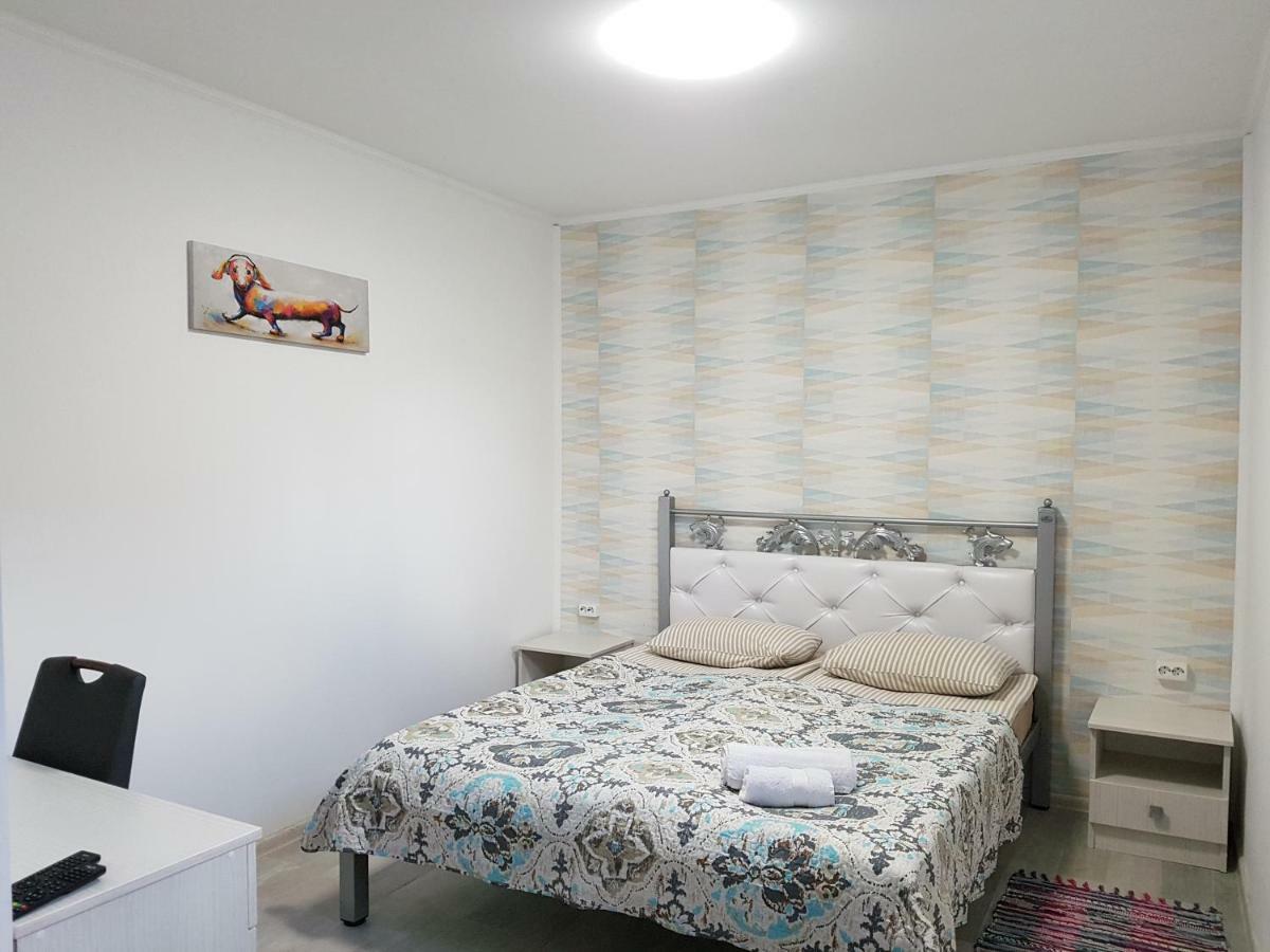 Apartments Like Hotel تشيرنيفتسي المظهر الخارجي الصورة