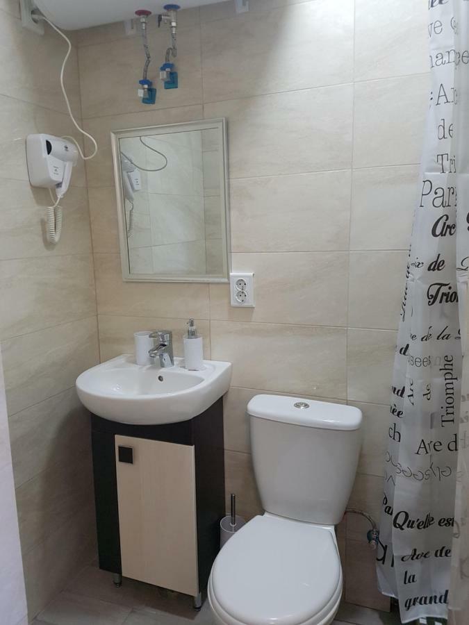 Apartments Like Hotel تشيرنيفتسي المظهر الخارجي الصورة